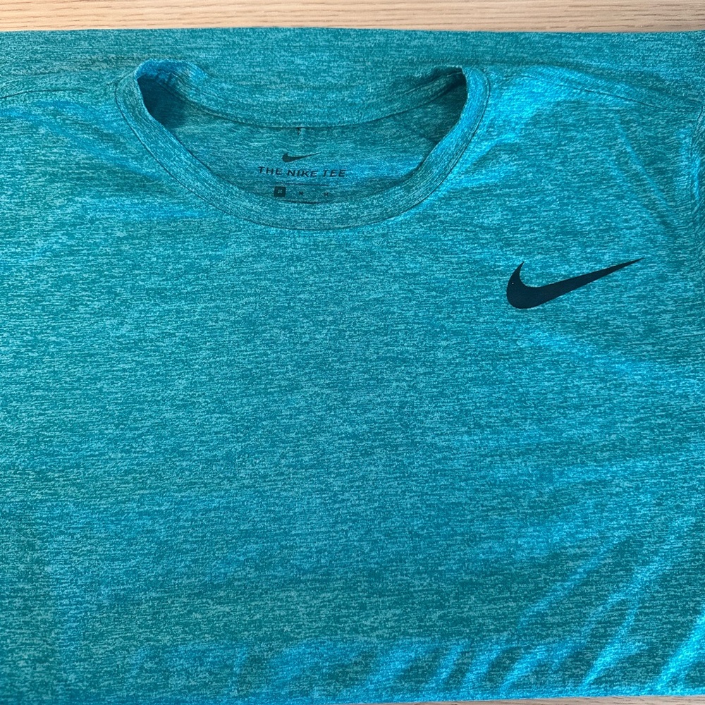 Nike tee dri fit